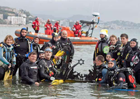 La Asociación Universitaria AUAS sumerge un Belén en la Bahía de Málaga