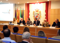 Diego Carcedo rememora la causa solidaria de Porfirio Smerdou en el Foro Alumni-UMA