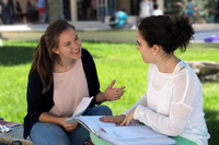 Los interesados pueden inscribirse en el Programa de Formación para Universitarias "Universem"