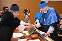 Hans Dieter durante el acto de investidura como doctor honoris causa de la UMA