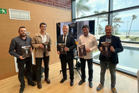 El acto de presentación ha contado con el alcalde de Estepona, José María García Urbano,  Ildefonso Navarro Luengo, el profesor de la UMA Andrés V. Pérez Latorre, Javier Martos Martín y José Manuel Do