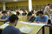 niños estudiando