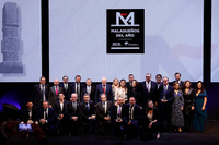 Los premiados, con los periodistas de Sur