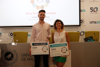 Daniel Di Zeo, del Programa de Doctorado en Biomedicina, y Christine Arrivillaga, del de Psicología, han recogido el premio en un acto celebrado en el Rectorado 